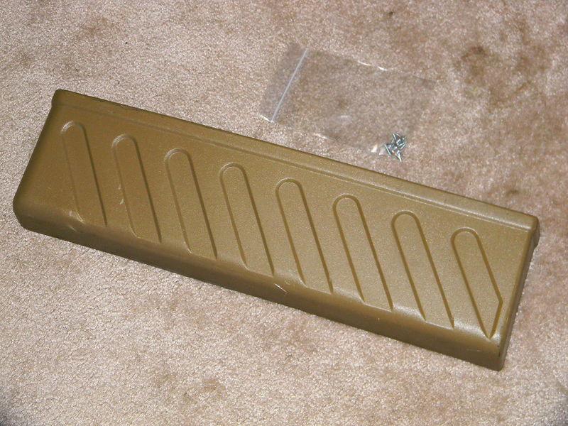 1994-1999 land rover discovery series i cargo door panel storage pocket beige