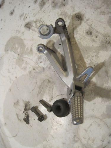 Suzuki gsxr 600 750 srad gsxr600 gsxr750 left passenger peg footrest assembly