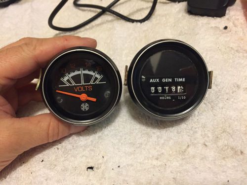 Marine gauges set of 2 (used )