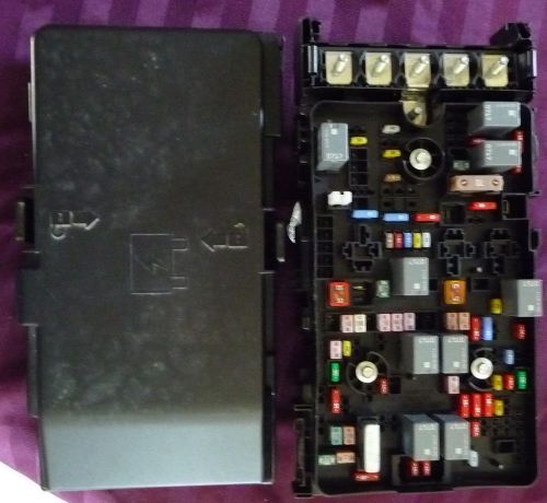 2015 chrysler 200  s , c , &amp; limited fuse relay box original factory mopar part