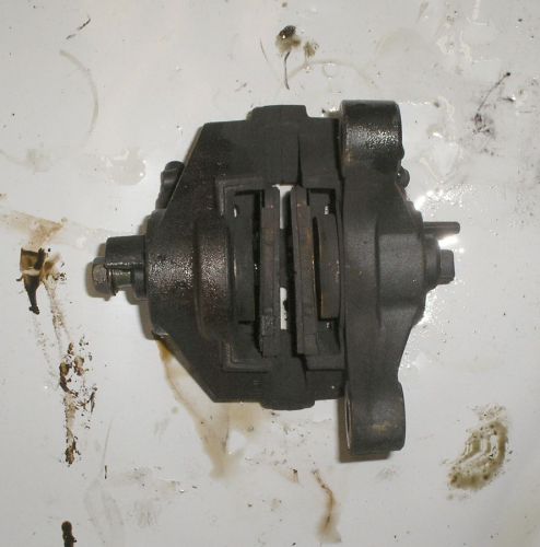 1998 yamaha 700 vmax triple brake caliper