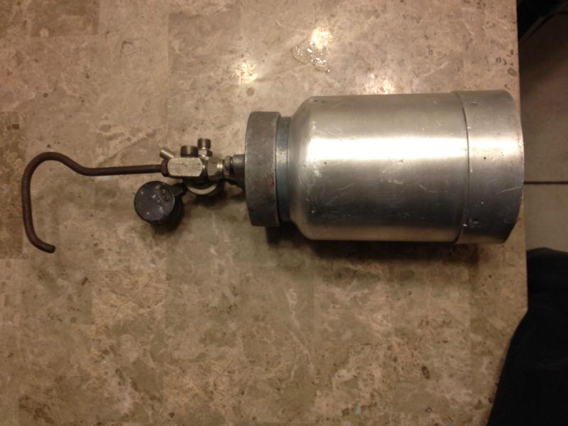 Purchase Binks 1 1/2 Quart Pressure Pot Model 80 in La Mirada