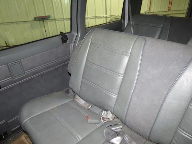 1989 gmc safari van rear seat belt & retractor only center right gray
