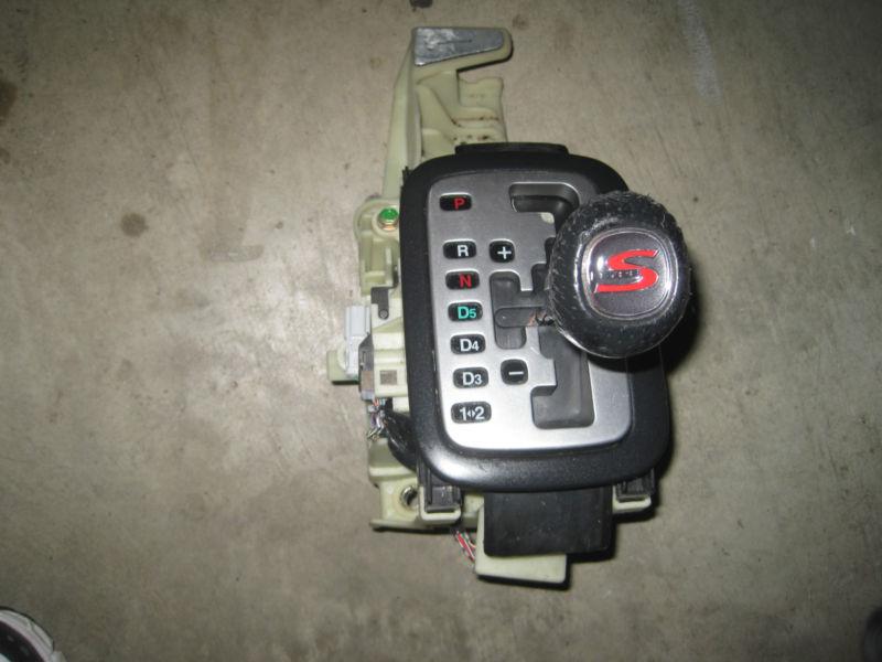 2003 acura 3.2cl type-s shifter, shift knob inlcuded