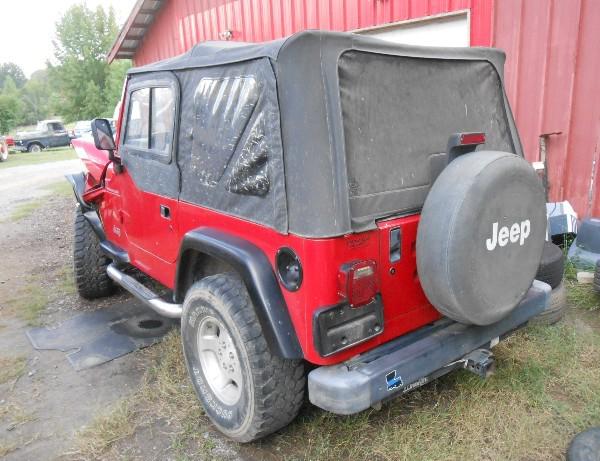 1998 JEEP SPORT WRECKED ON LEFT FRONT FENDER -- ENGINE RUNS PARTS JEEP, US $3,500.00, image 3