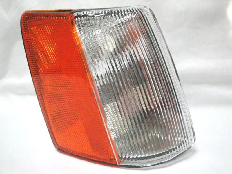 Purchase 9398 Grand Cherokee Corner Turn Signal Light Lamp R H in