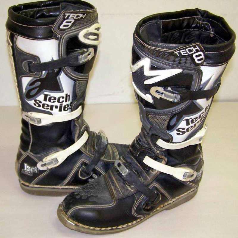 Alpinestars tech 8 boots. Теч 8. Альпинстар теч 8 мотоботы кроссовые. Alpinestars tech 8. Мотоботы alpinestars tech.