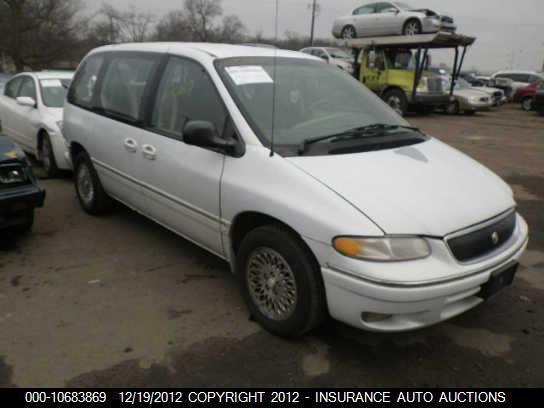 96 97 98 99 00 caravan r. tail light