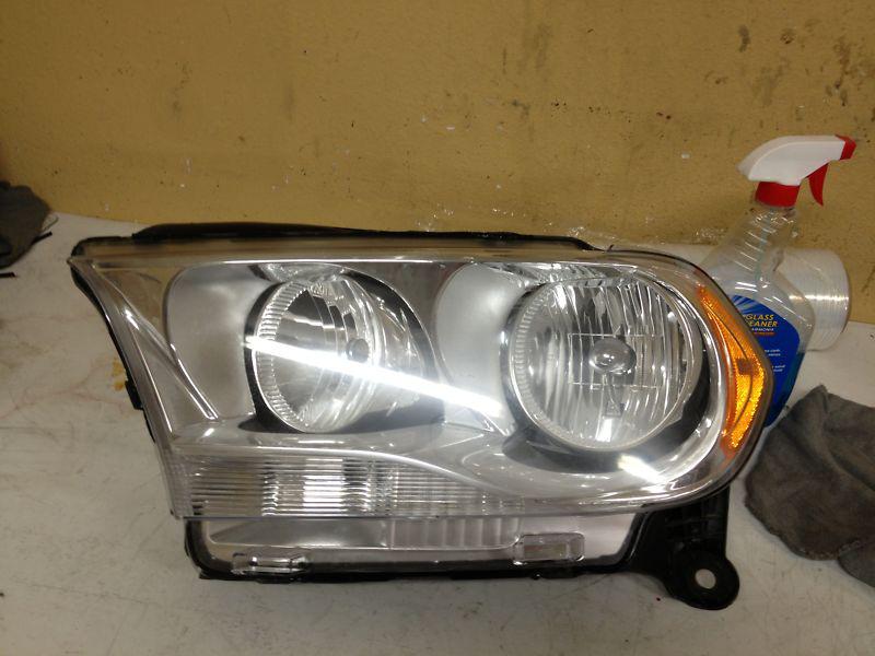 2011 2012 dodge durango oem left halogen headlight nice! 