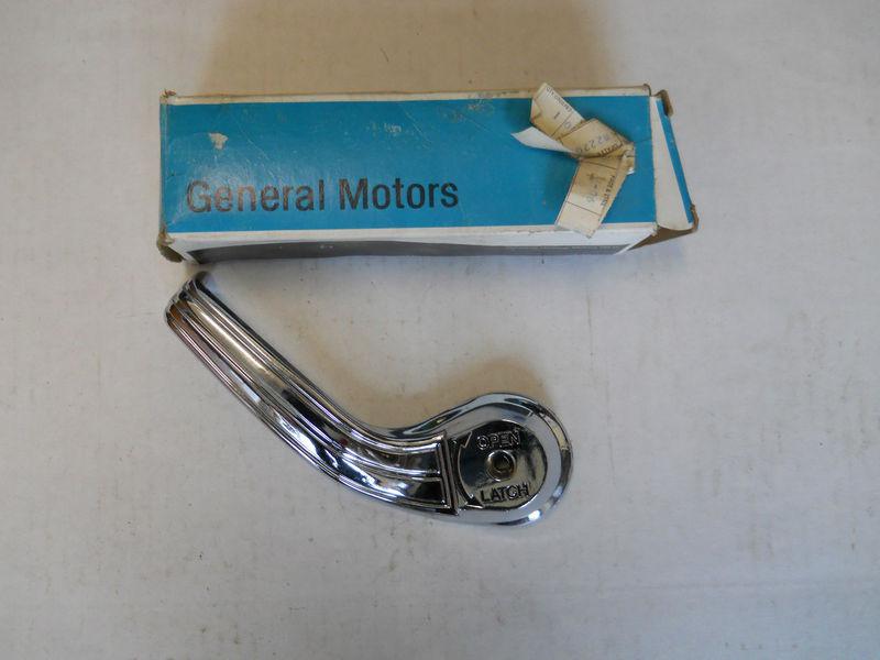 1971-1976 chevrolet g10-30 inside side/rear door handle nos 6270526
