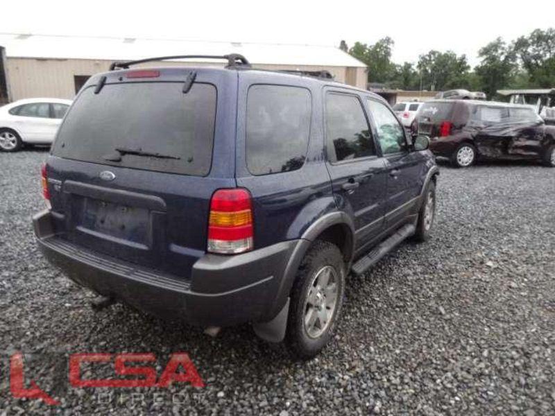Ford escape r taillight r. 01 02 03 04 05 06 07