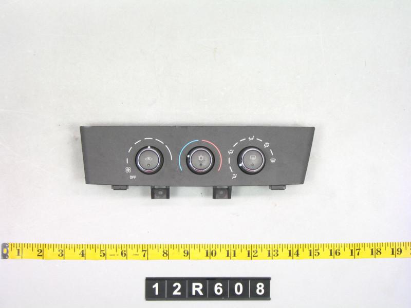 05 lacrosse temperature climate control ac heat unit panel switch 12r608