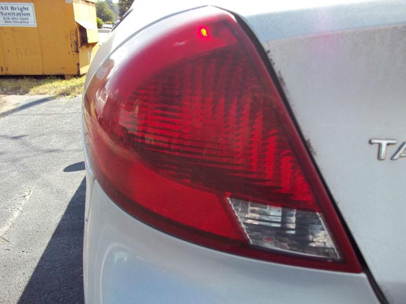 2000-2003 Ford Taurus Sedan Left Tail Light Assembly, US $5.00, image 2