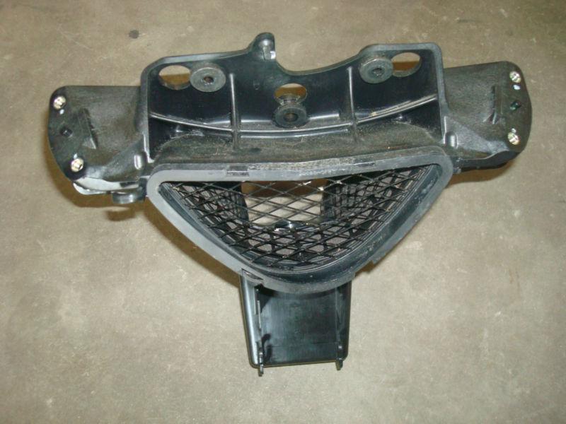 2011 zx-6 zx6r upper fairing stay bracket