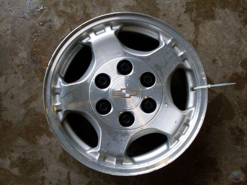 (1) wheel chevrolet van 1138009 03 04 05 06 07 08