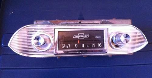 1963 chevy ii/ nova manual radio,am,w/ bezel & knobs,nice