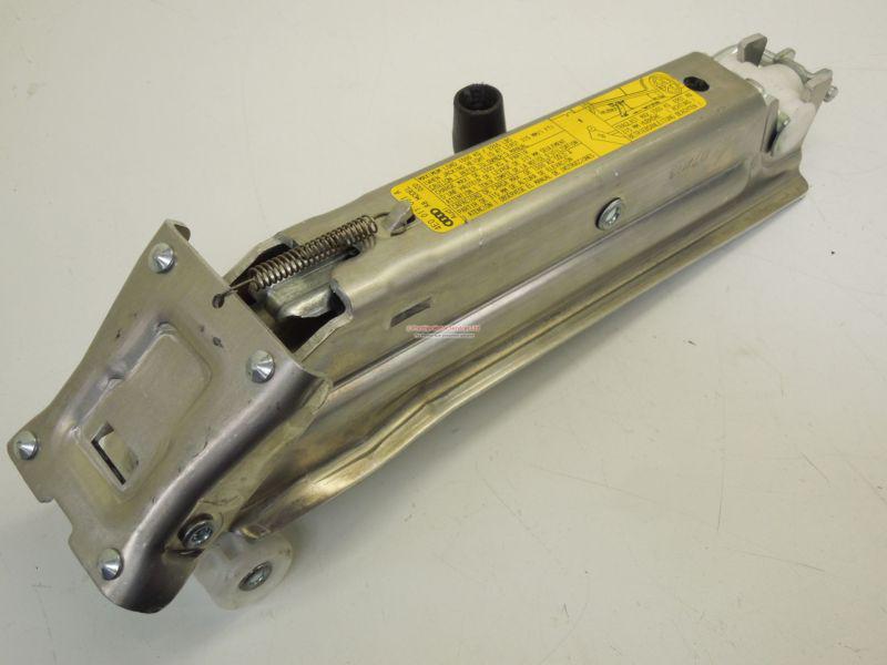 Buy Audi A8 D3 Scissor Jack 4E0011031A in StocktononTees, GB, for US