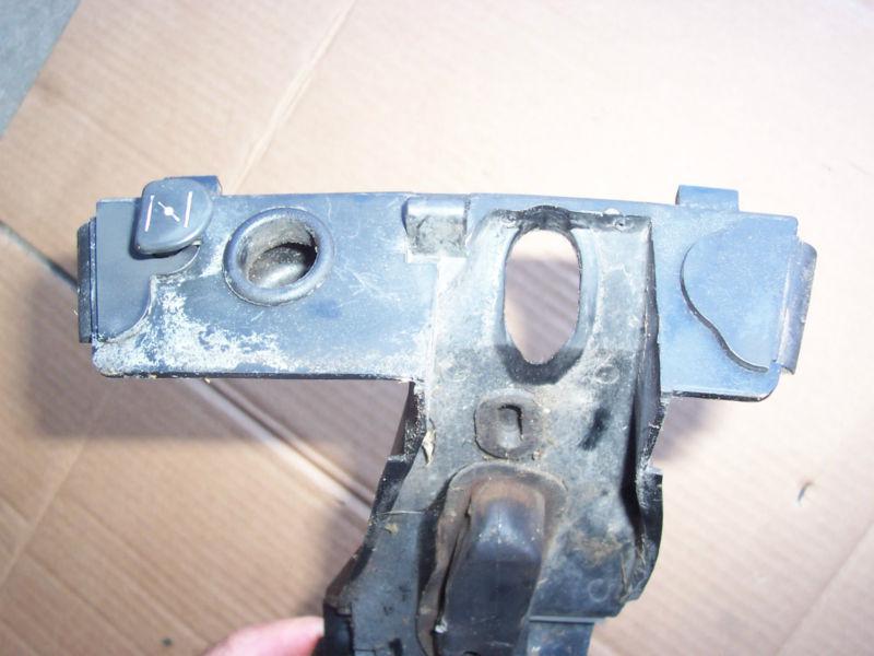 EVINRUDE JOHNSON 15HP OUTBOARD MOTOR PANEL BRACKET LOWER ENGINE TRIM E15RERE, US $19.99, image 2