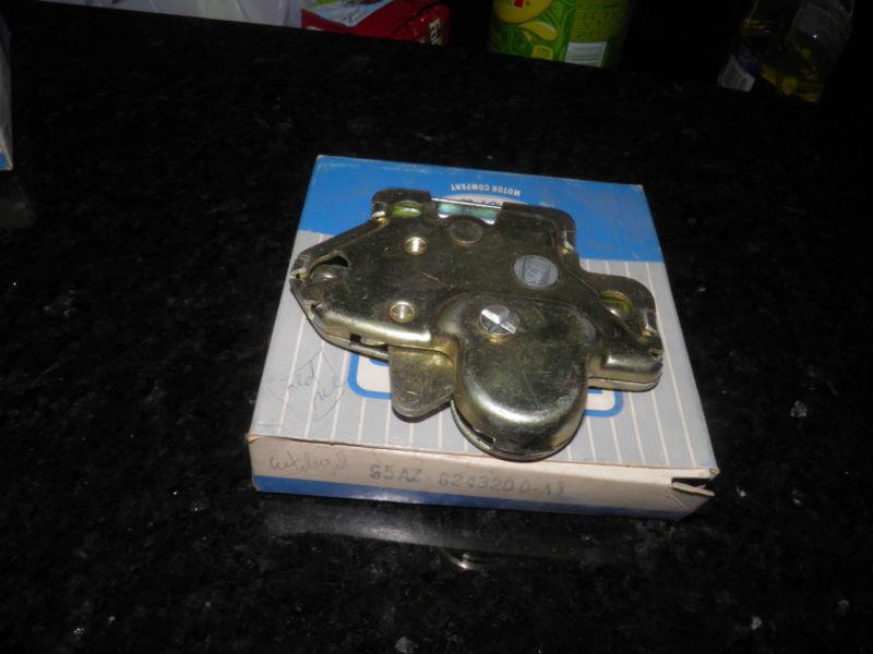 Nos 1967 1970 mustang shelby old fomoco trunk latch assy 
