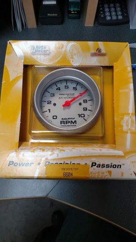 Autometer tachometer 6604