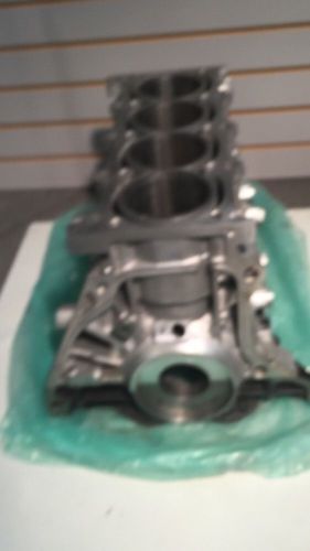 2004-2007 suzuki  aerio new engine block