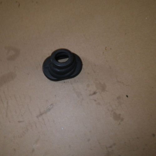 Evinrude johnson outboard motor shift lever rubber boot grommet 304019
