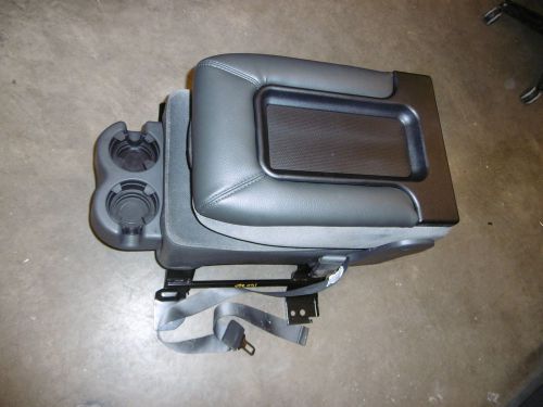 02 03 04 05 06 chevy silverado sierra 1500 2500o center consolejump seat oem
