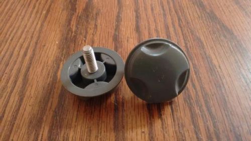 A pair of   lowrance 101-80 gk-9  gimbal knobs   (2)