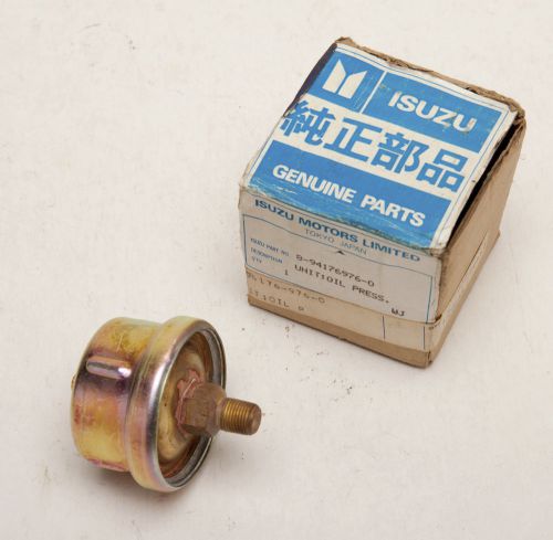 Isuzu oil pressure sending unit  8-94176-976-0  nos