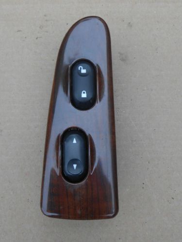 1999-2003 ford windstar rh front door window and lock  switch panel used