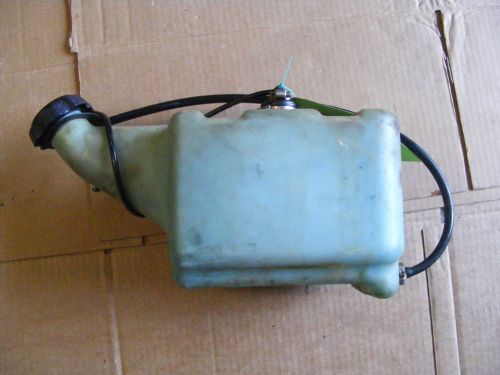 Kawasaki jt 900 sts oil tank with cap 1998-06 52001-3728