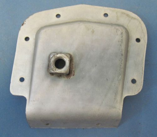 Nos 1968-1969 corvette lh seat belt reinforcement bracket