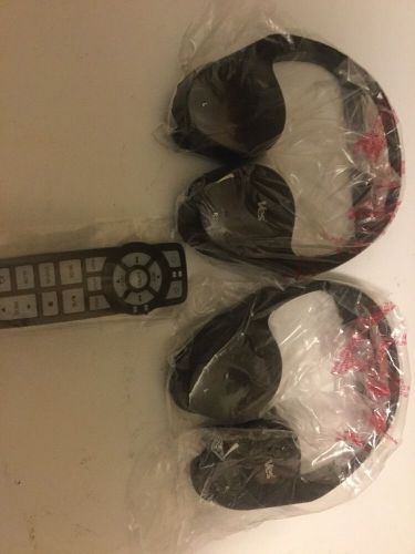 07-16 chrysler town country ves uconnect 2 headphones oem kit remote 05091246aa