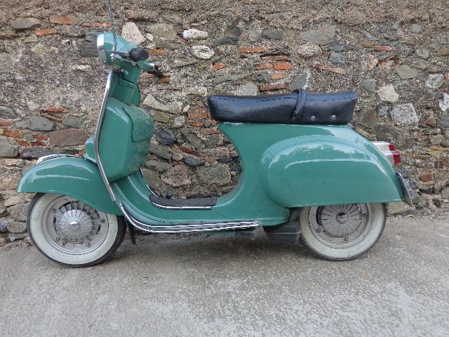 Vespa 125 super de 1969-1970.  