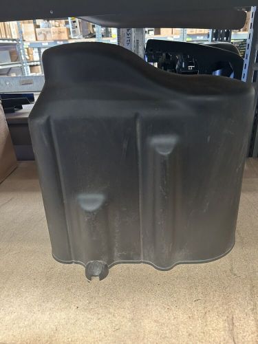 NEW GENUINE MEYER SNOW PLOW PLASTIC PUMP COVER FITS MODEL V70 PUMP PART # 15633, US $25.00, image 2