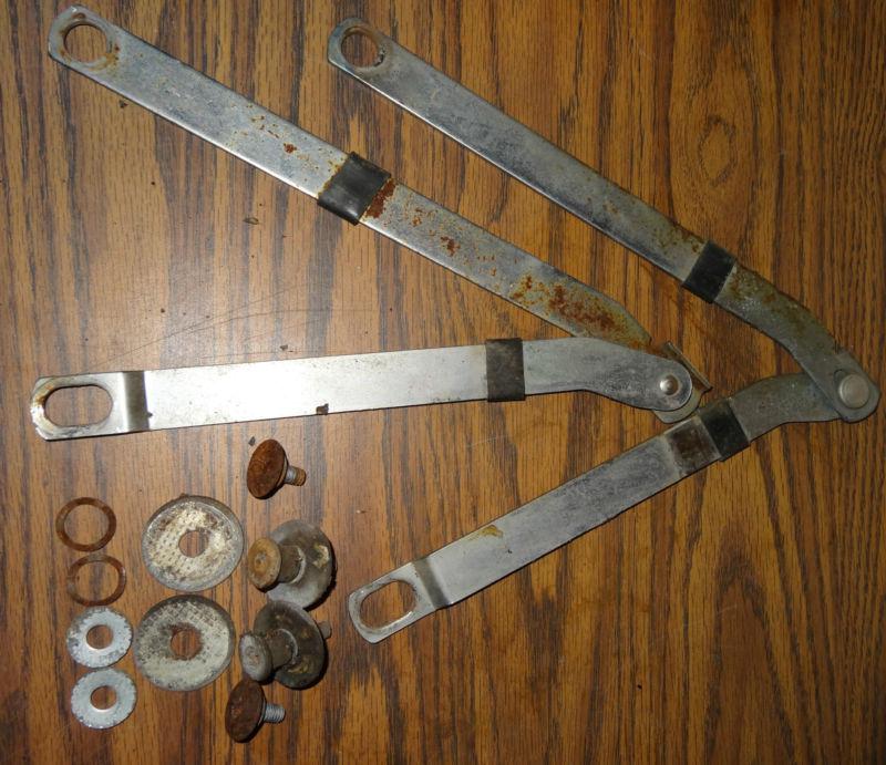 Jeep grand wagoneer tailgate hinge bracket pair with mounting hardware 1986-1991