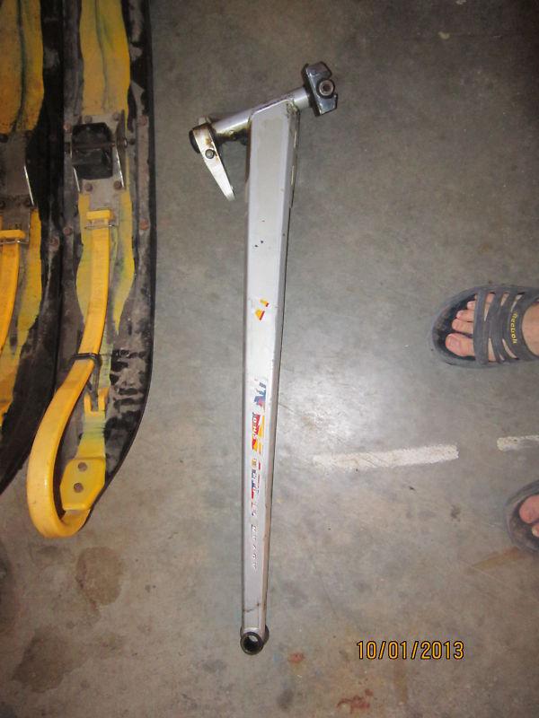 Skidoo 2000 700 mxz summit  right side trailing arm with spindle