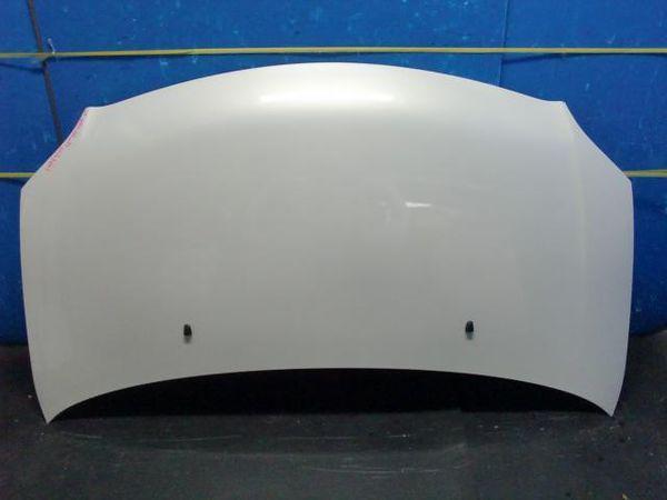 Toyota ist 2002 hood [0010500]