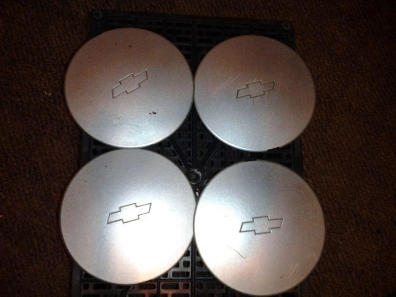 Buy Chevy Malibu Center Hub Cap P/N 9593521 in Hammond, Indiana, US