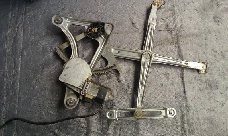 Mercedes w126 front passenger window motor and regulator 1267201446