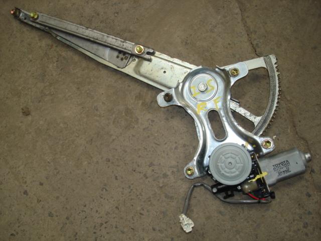 01-05 lexus is300 rh front window motor regulator assy