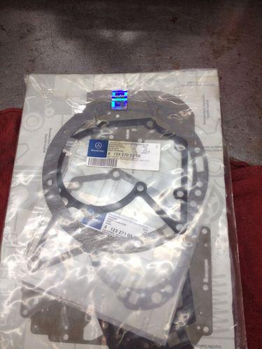 Mercedes trans gasket set fits various 82-89 300td 560sel etc. #  a 1262705300