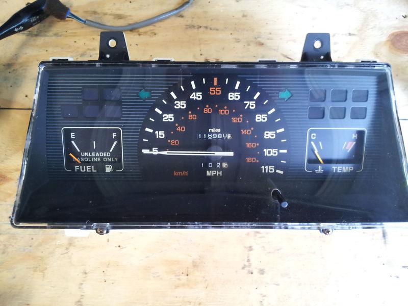 88-95 mitsubishi mighty max/d-50 speedometer instrument cluster gauges w/o tach