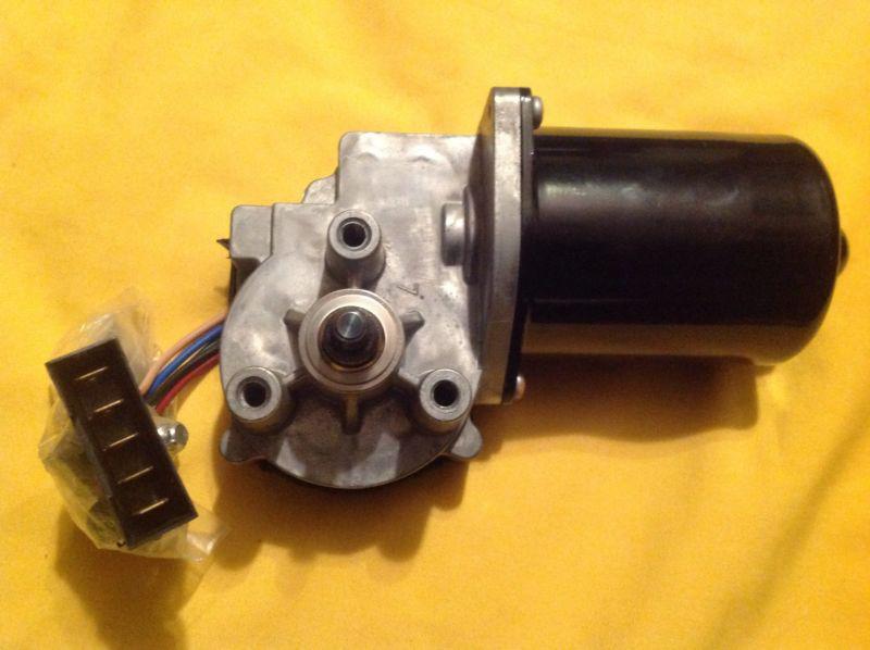 New utilimaster wiper motor wj31d0l-25-068 12 volts