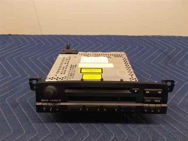 2002-2004 bmw 325i radio cd player am/fm oem lkq