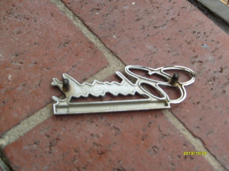 1971 Chevrolet Vega trunk emblem, US $25.00, image 2