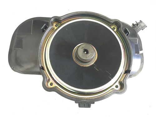 Mercedes c-class c320 w203 bose sub woofer speaker item # a2038202102 oem