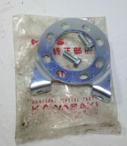 Kawasaki kt 150 292cc t4b engine electric starter support bracket 0145-075 nos