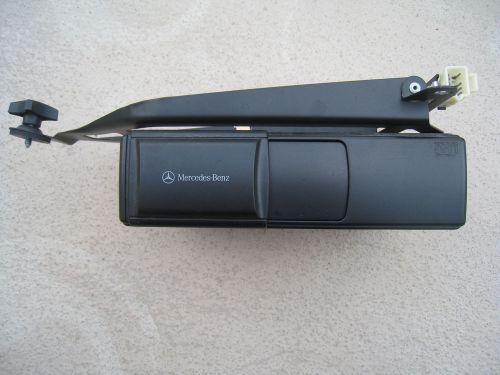 Mercedes benz 6cd changer w/magazine cartridge oem # cx-cp2810s