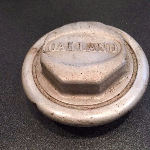 Vintage oakland grease cap/hub cover